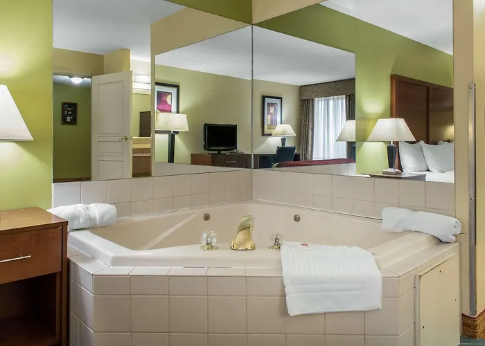 Inn Quality Jacksonville Near I-72