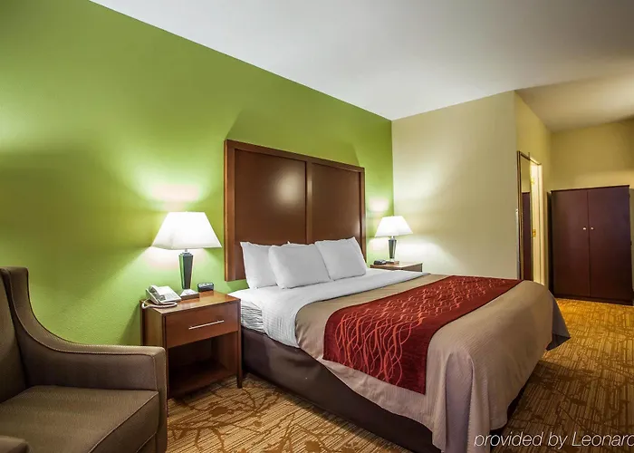 Inn Quality Jacksonville Near I-72 4*